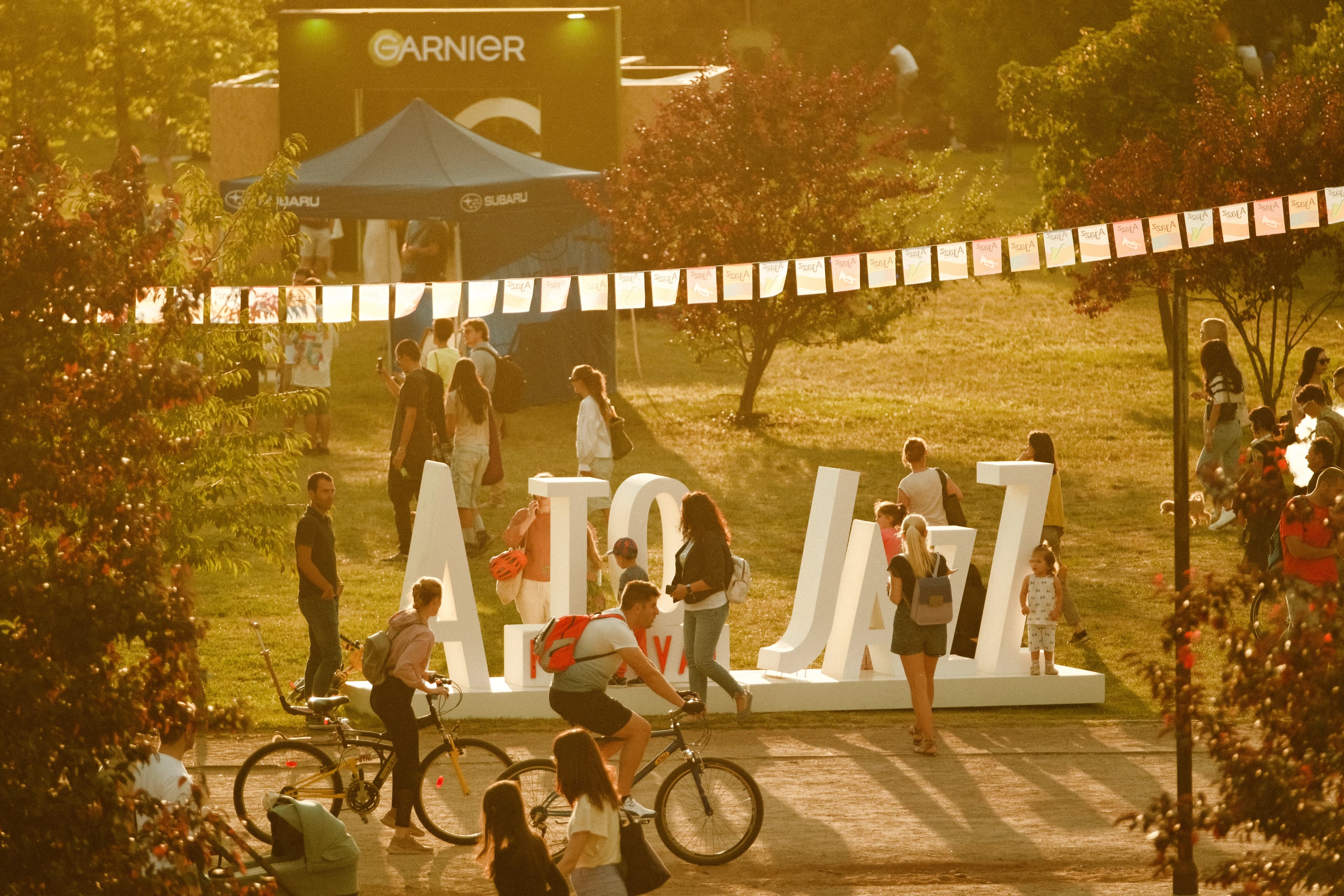 AtoJazZ_Festival_atmosphere_sign_closeup