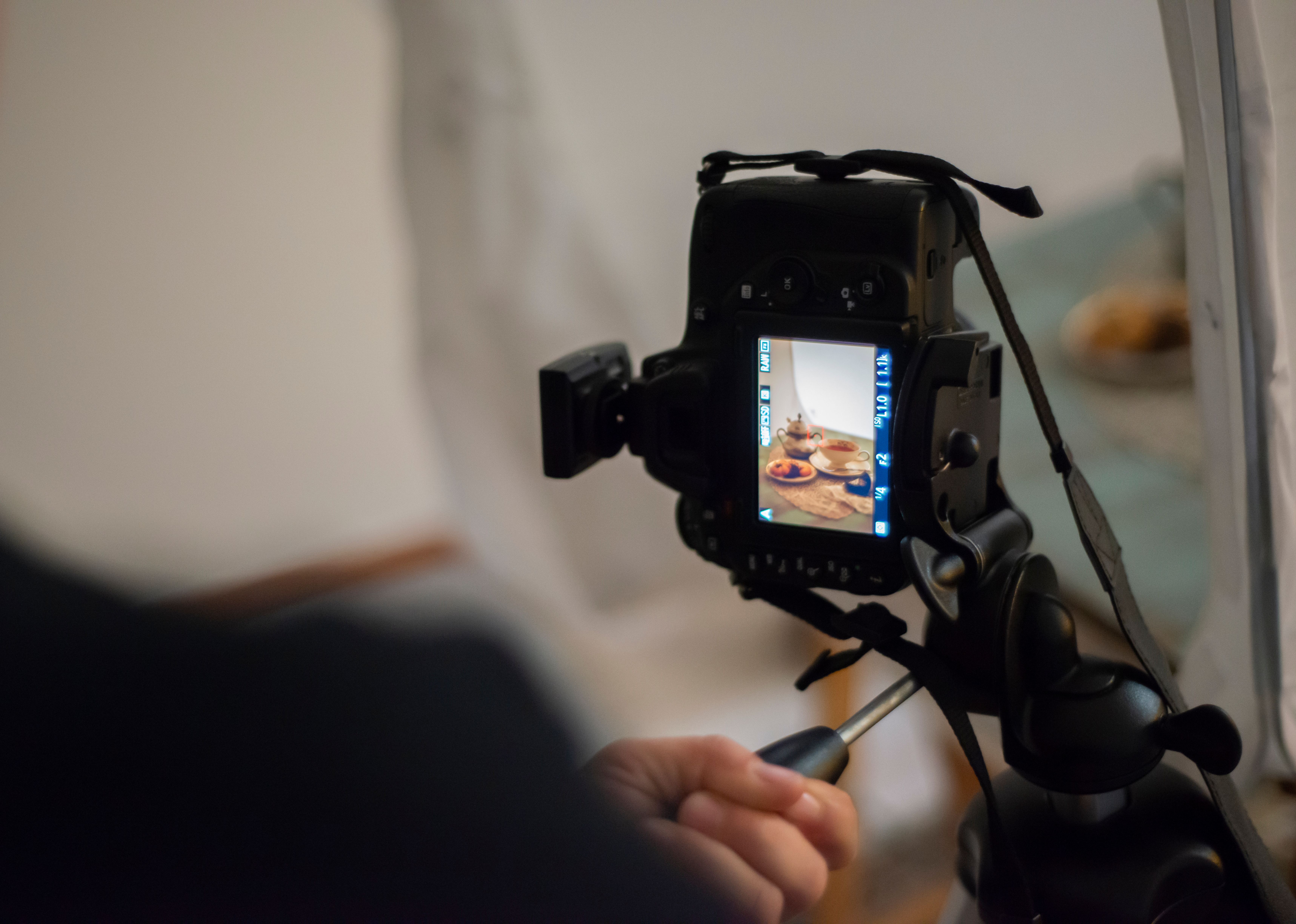 photographer-videographer-vertical-video-format.webp
